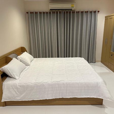 Aparthotel Country Complex Bangna Bangkok Exterior foto