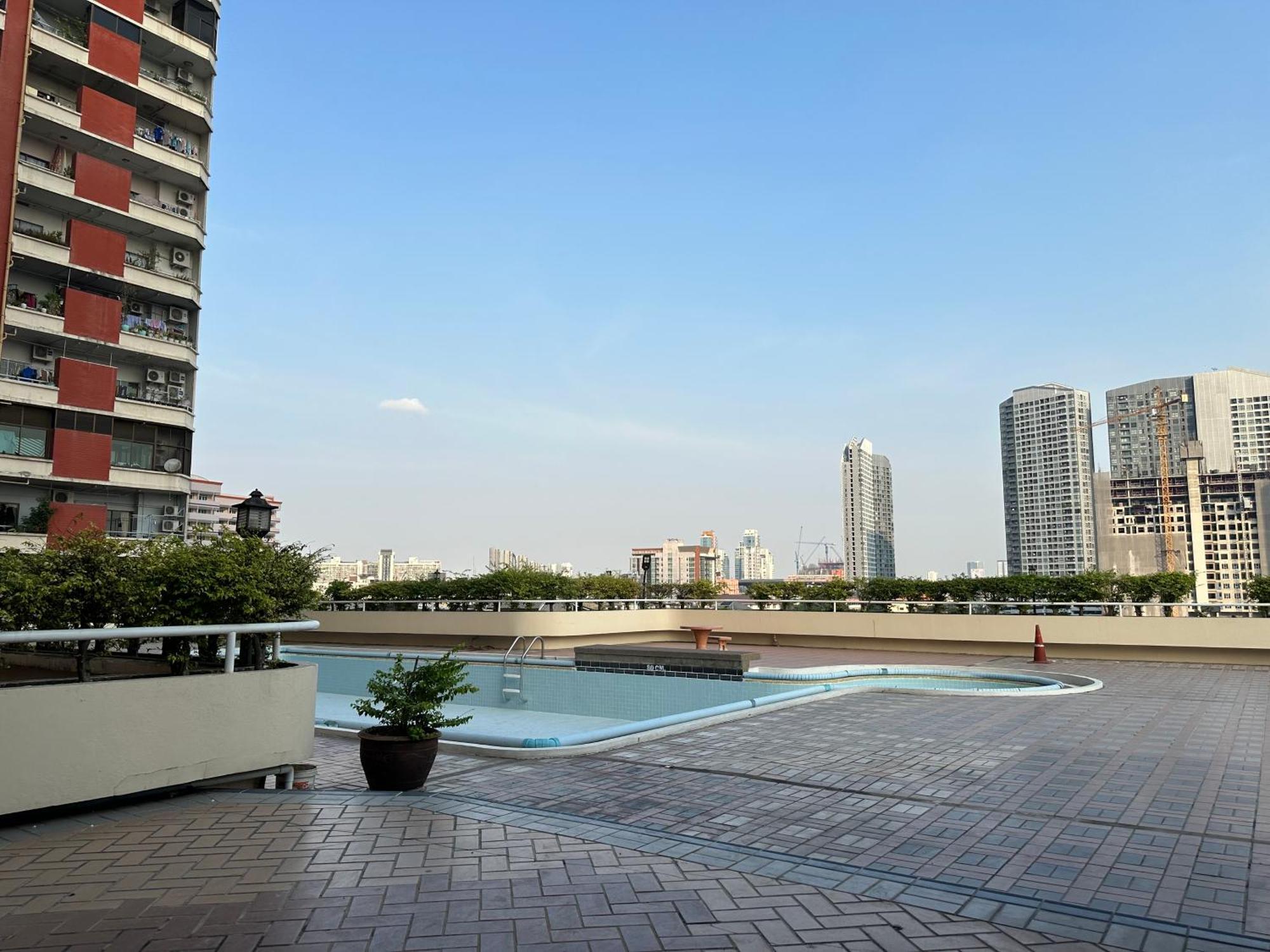 Aparthotel Country Complex Bangna Bangkok Exterior foto