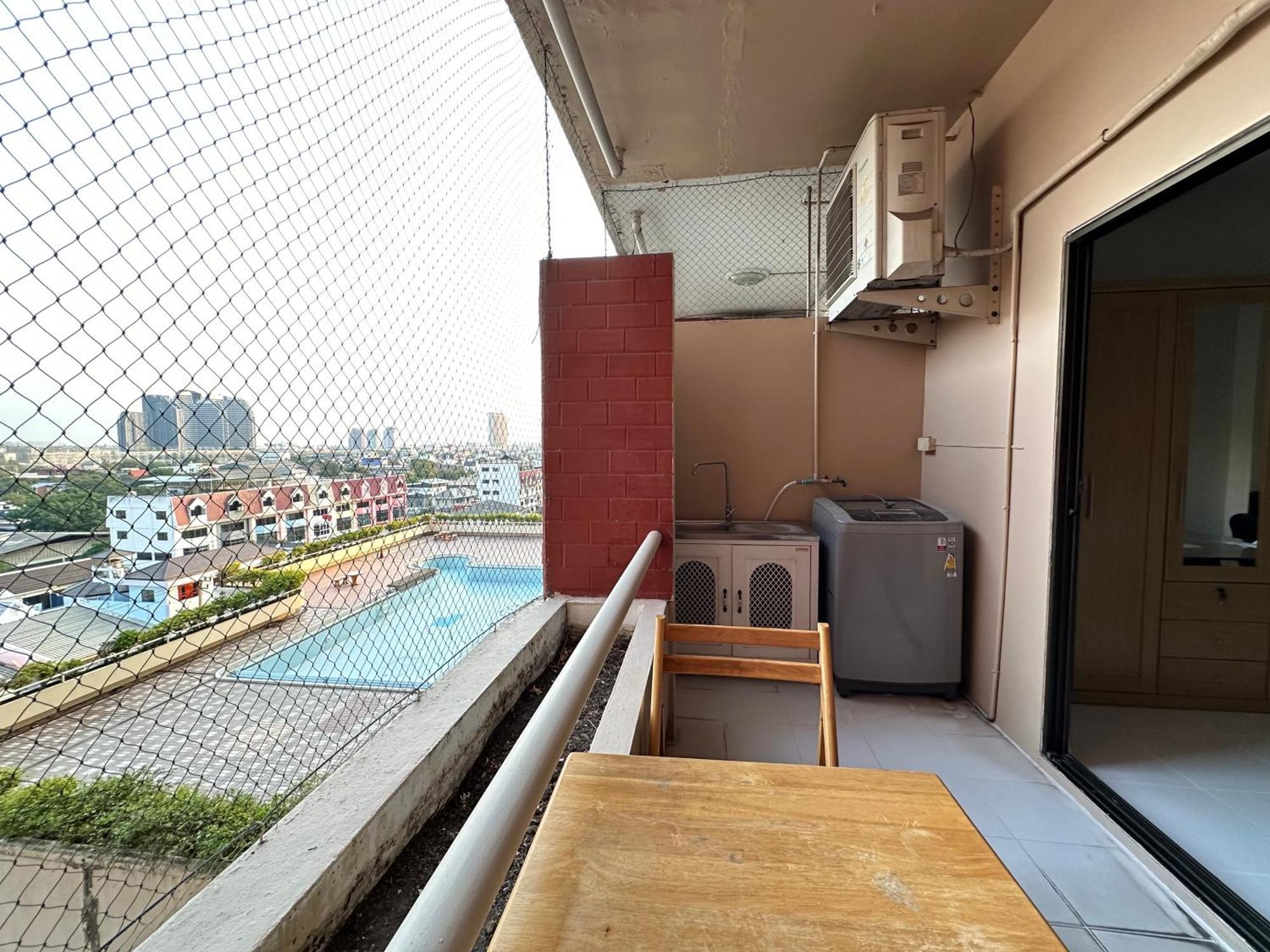 Aparthotel Country Complex Bangna Bangkok Exterior foto